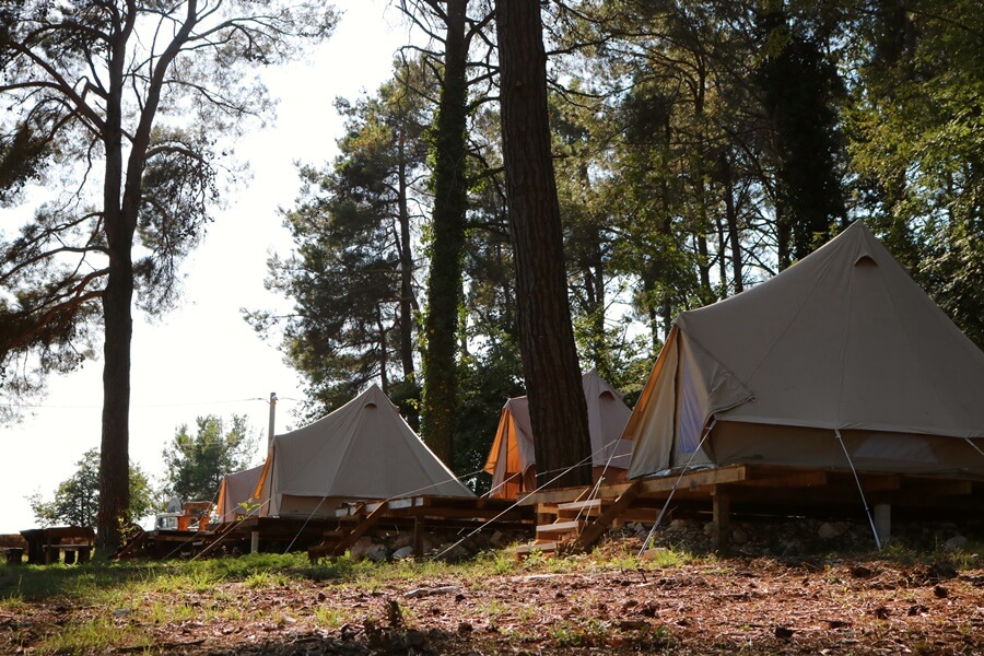 Camp Dvor bell tent
